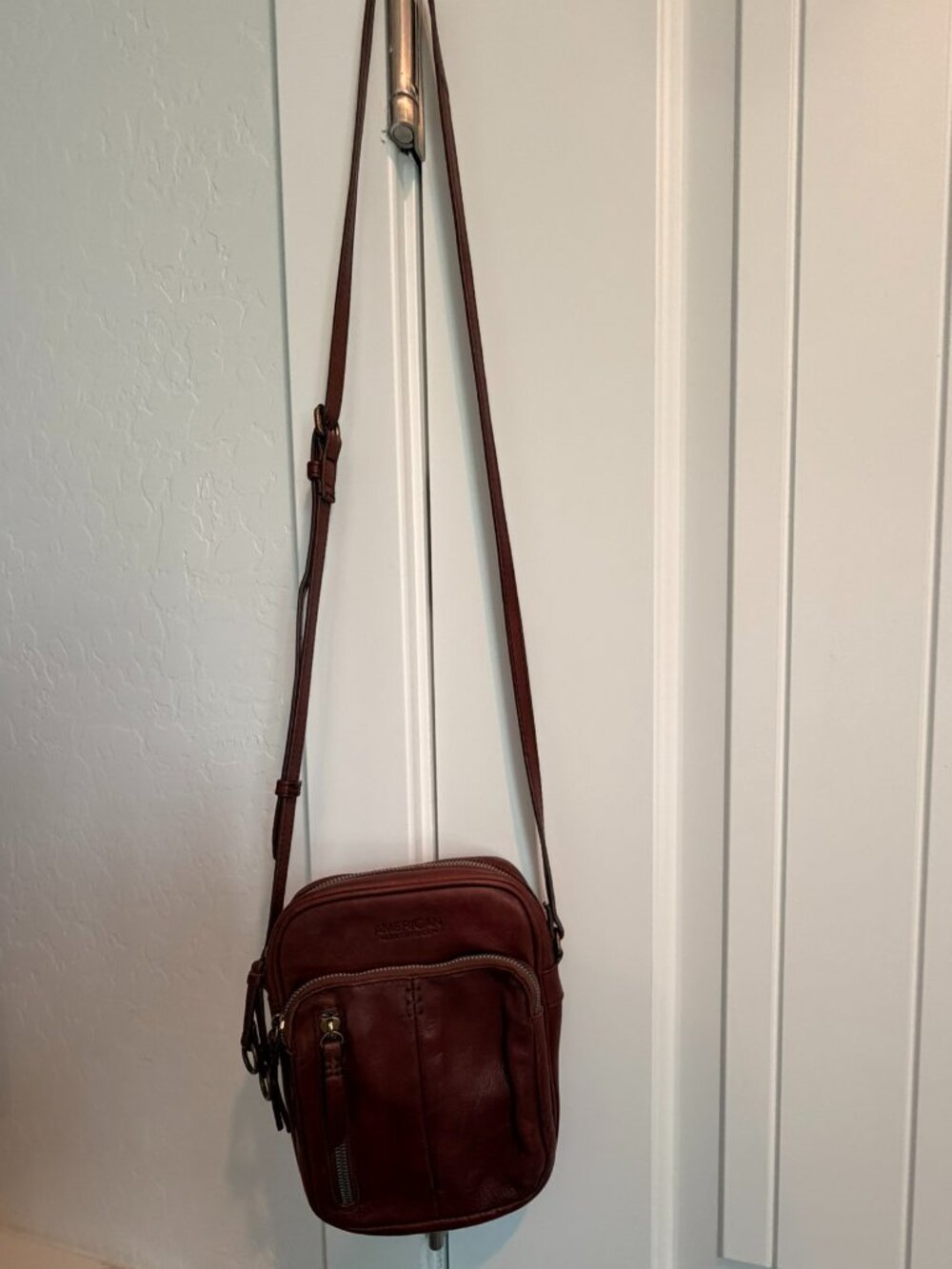 American Leather Co. Genuine Leather Crossbody Bag | Adjustable Strap - Picture 2 of 11